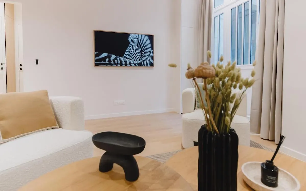 Large And Calm 2Br Apt With Ac & Patio Paryż 0*,  Francja
