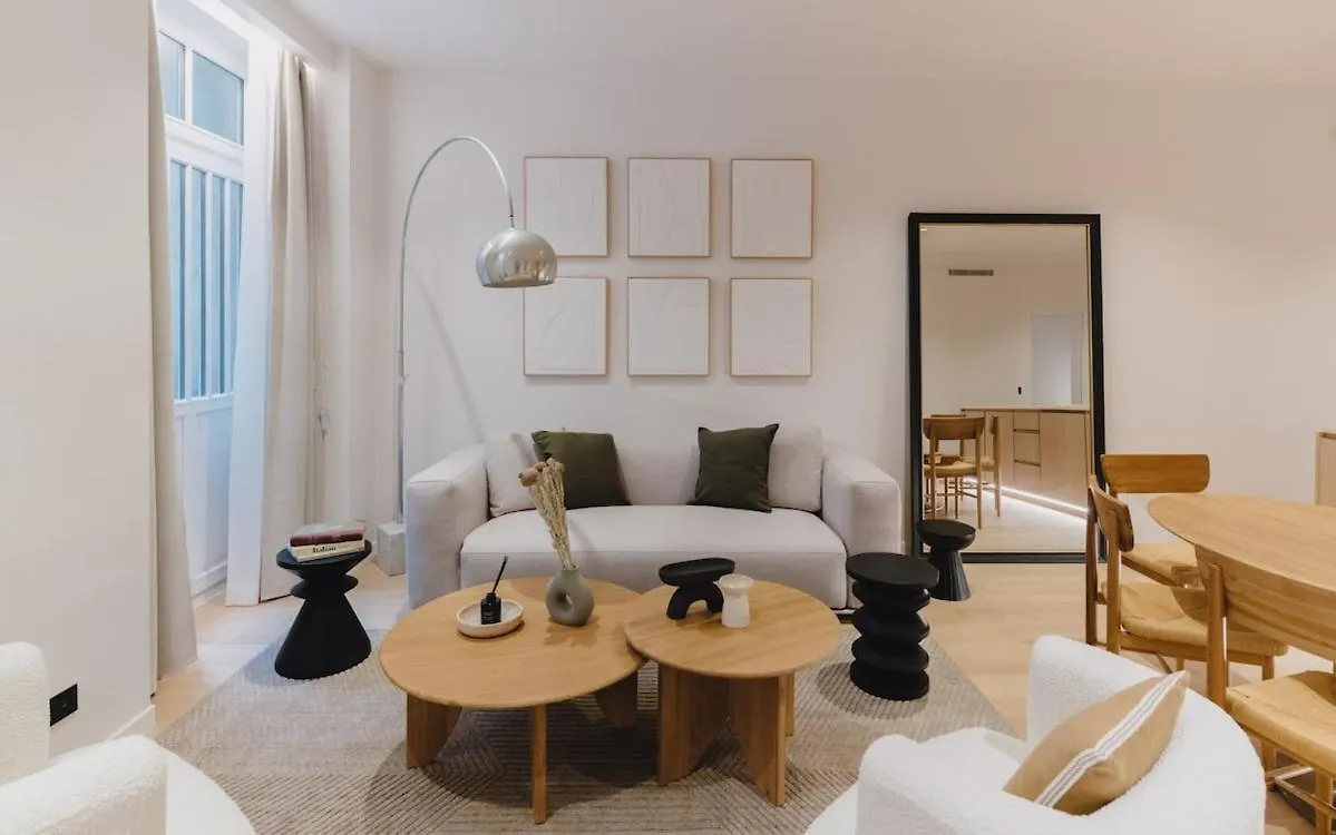 Large And Calm 2Br Apt With Ac & Patio Paris