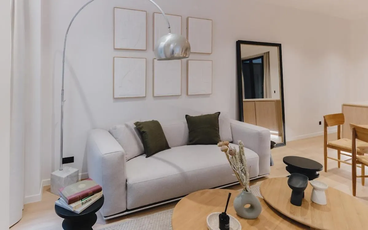 Large And Calm 2Br Apt With Ac & Patio Paris